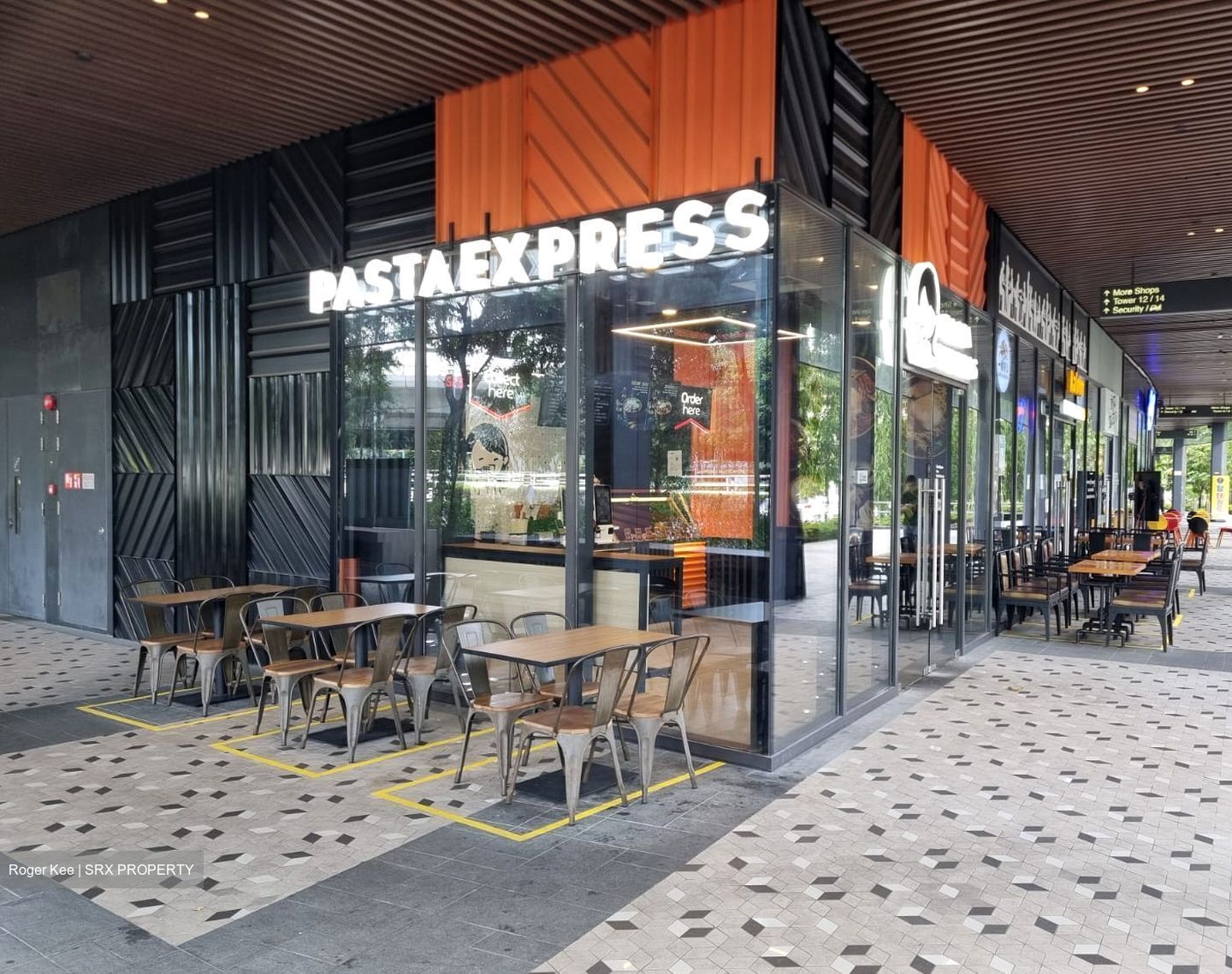 The Venue Shoppes (D13), Retail #524858031